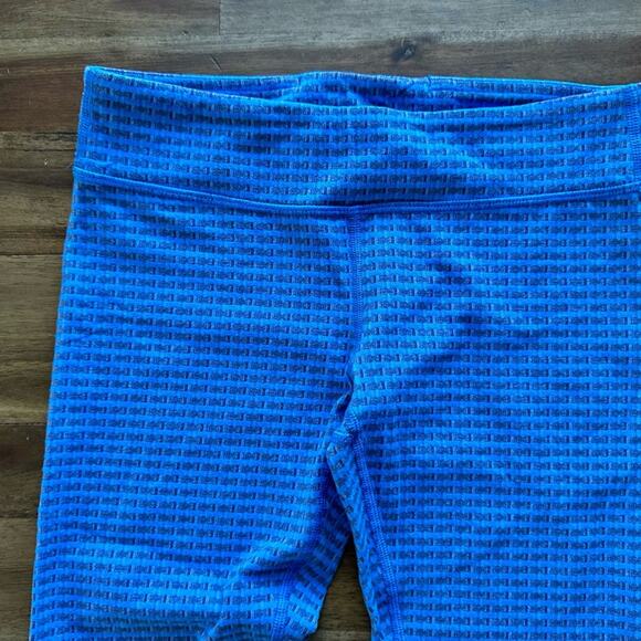 Ivivva by Lululemon Blue Gray Print Full Length Leggings Pants Athleisure  12 - Picture 3 of 6